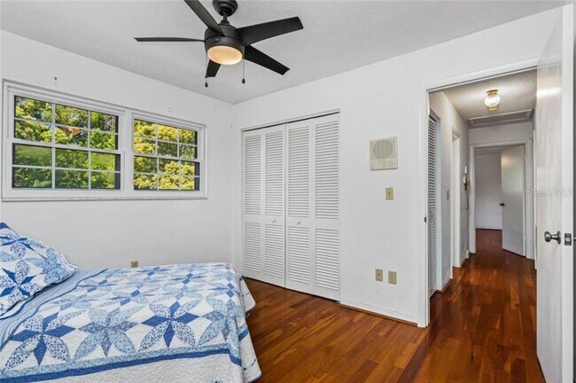Foto del edificio - 7110 118th Street