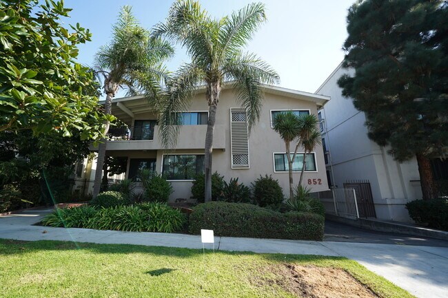 Foto del edificio - 852 S. Lucerne Blvd.