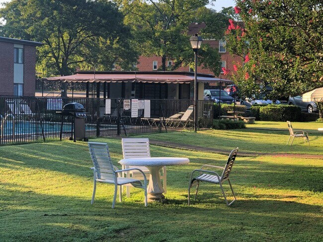 Foto del edificio - 2134 Fairfax Ave