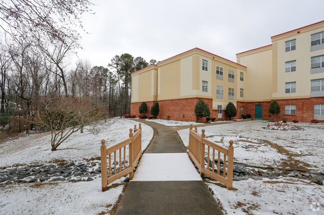 Foto del edificio - McAlpine Terrace(55+ Community)