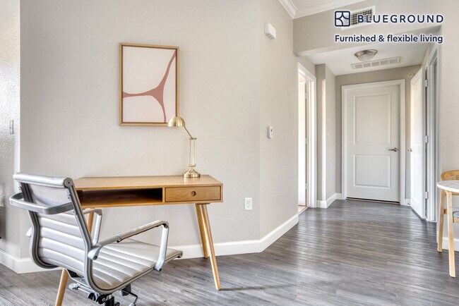 Foto del edificio - 501 Murphy Ranch Rd
