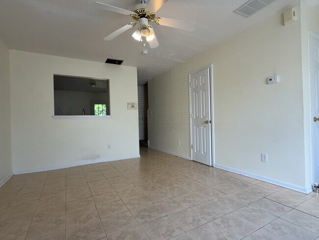 Building Photo - 1209 Timberlake Trail