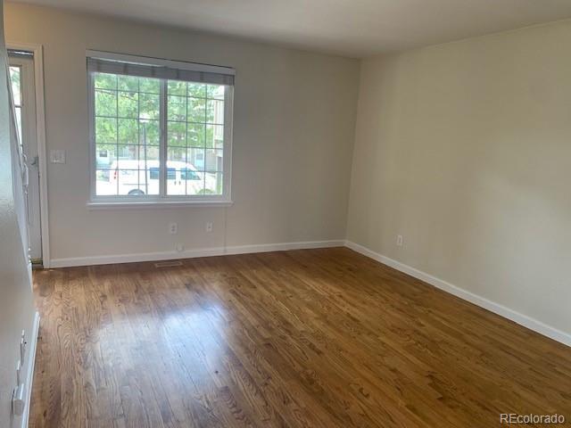 Building Photo - 885 Summer Dr