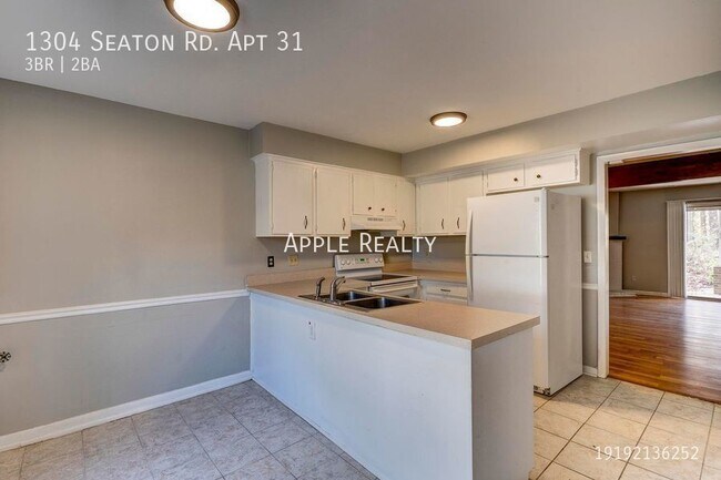 Foto del edificio - 1304 Seaton Rd, Apt 31 - Available Now