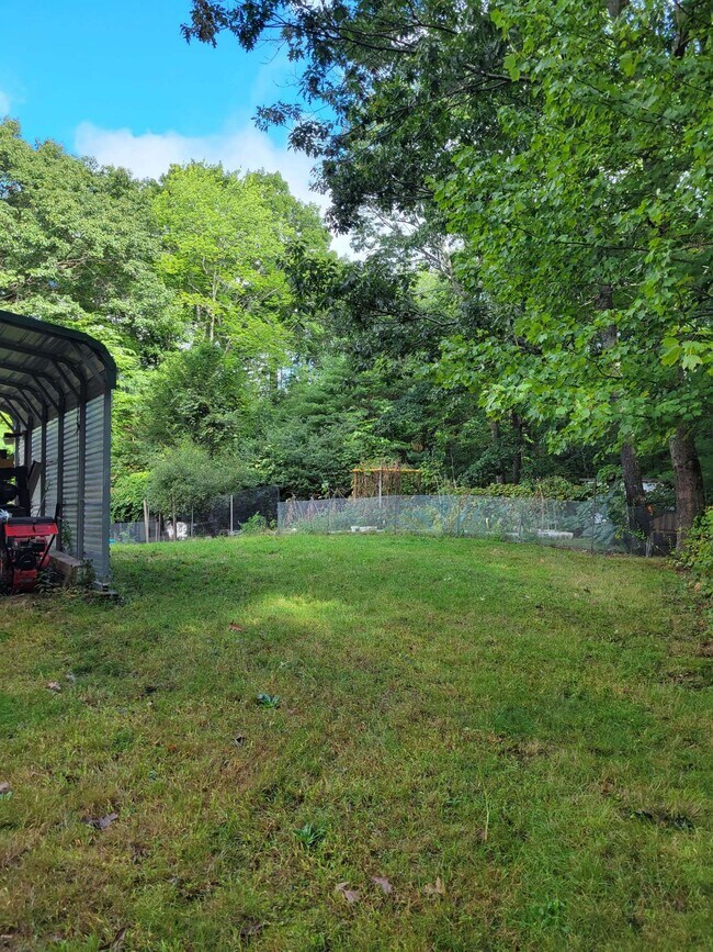 135 Province Rd, Barrington, NH 03825 Townhome Rentals in Barrington