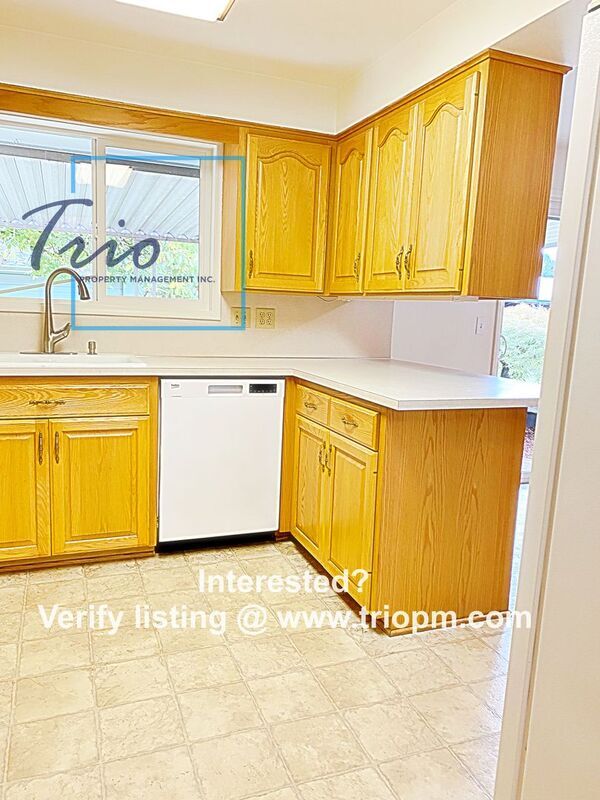 Building Photo - 2722 Kalmia St