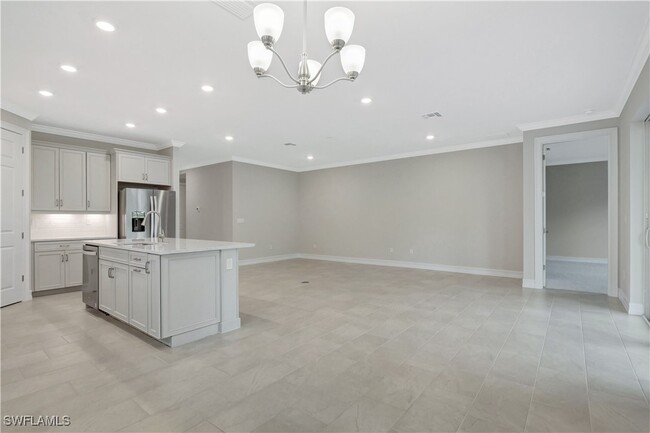 Building Photo - 335 Tamarindo Ln
