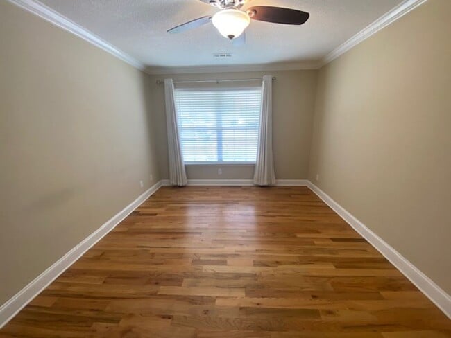 Foto del edificio - Updated 3 bed 2 bath house