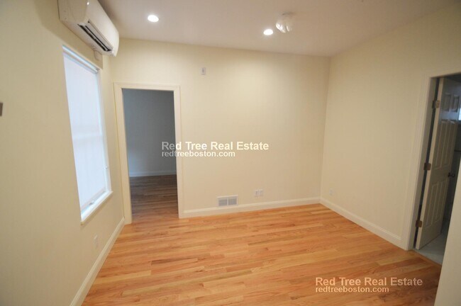 Foto del edificio - 379 Harvard St