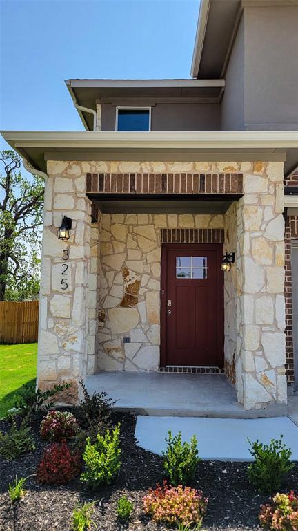 Building Photo - 325 Brody Ln