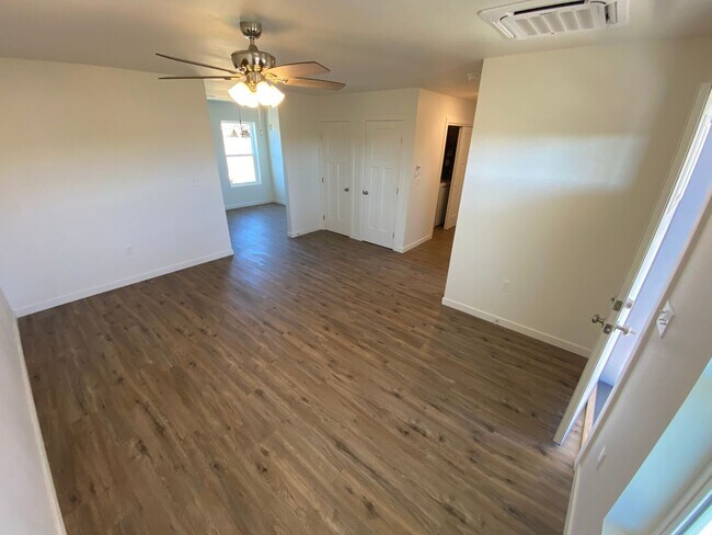 Building Photo - 271 (Mancos)
