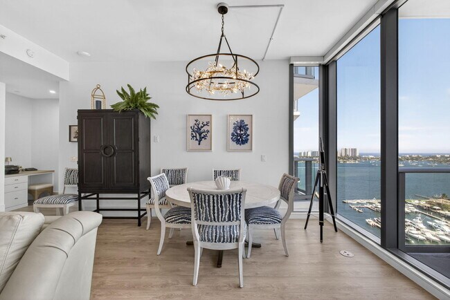 Foto del edificio - 220 Lake Shore Dr
