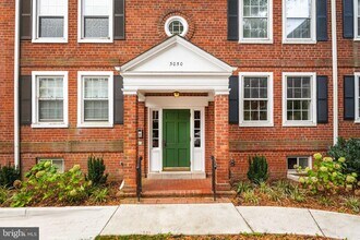 Building Photo - 3050 S Buchanan St