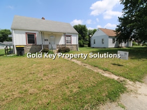 Building Photo - 424 E 37th St