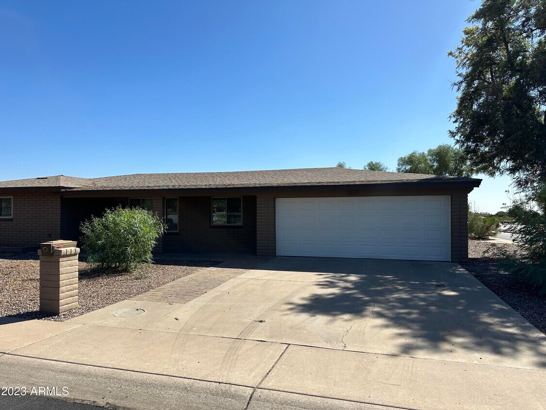 Primary Photo - 6013 E Evergreen St