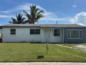 Building Photo - 10840 SW 222nd Dr