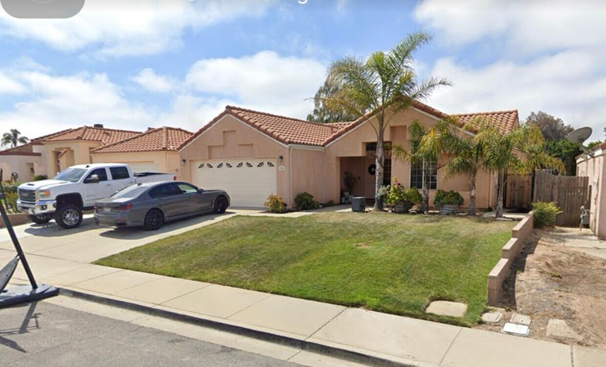 Foto principal - 1414 Roper Way