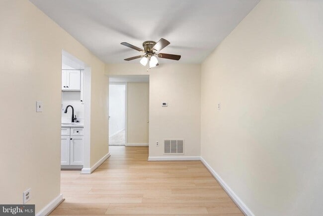 Foto del edificio - 820 S Arlington Mill Dr