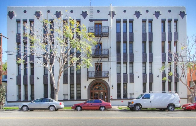 Building Photo - EC1 - 1650 Echo Park Apartments