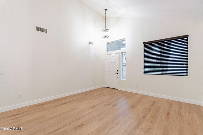Building Photo - 701 W Gibson Ave