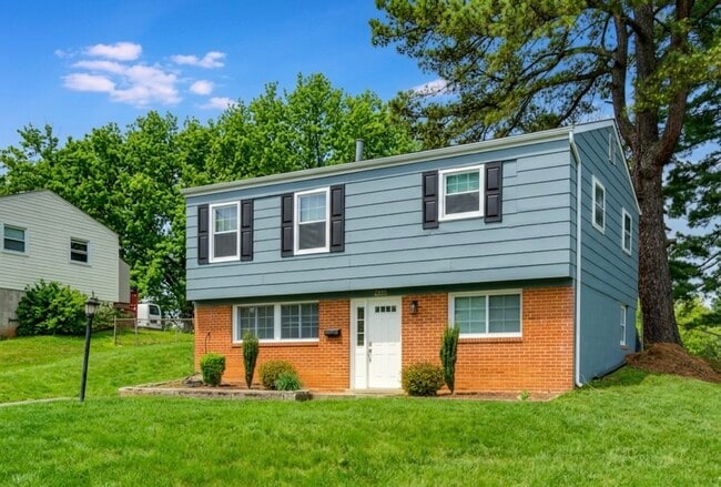 Foto del edificio - 14220 Fallbrook Ln