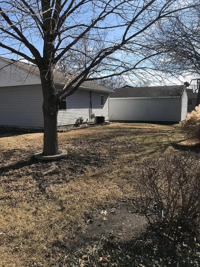 Foto del edificio - Adorable 2 Bed, 1 Bath home on big lot in ...