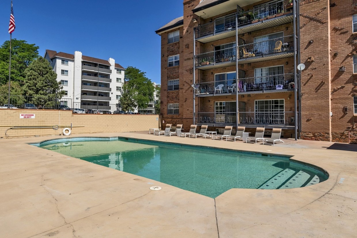 Cambridge Place Apartments Denver, CO