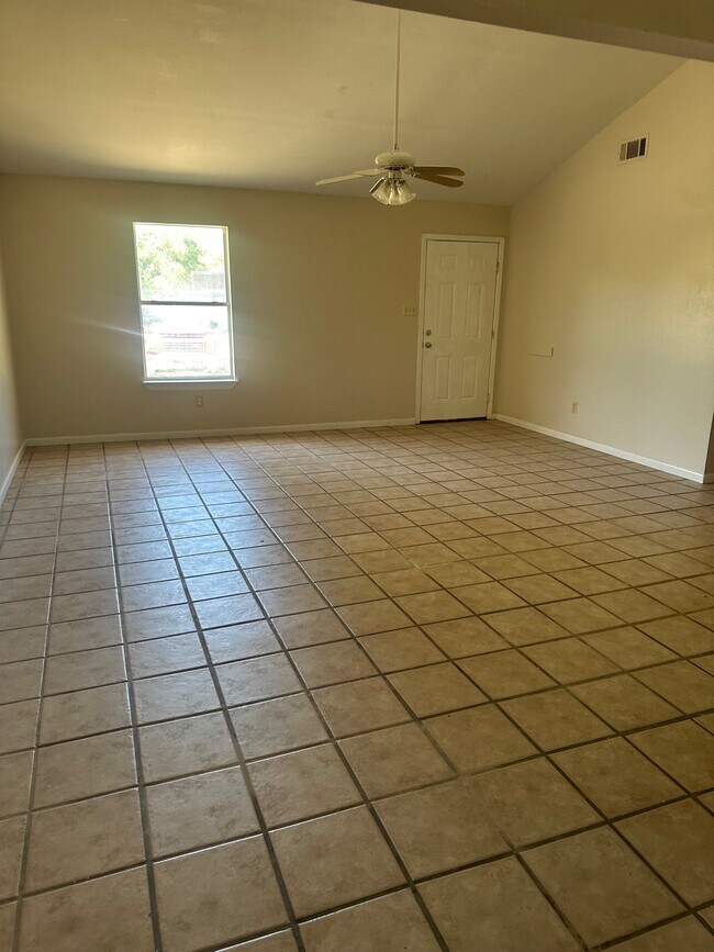Foto del edificio - 192 Crescent Creek Ln