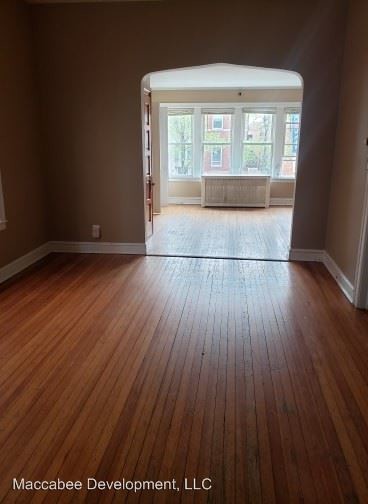 Foto del edificio - 2216 W Irving Park Rd