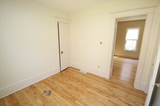 Building Photo - 1457 S 74th St