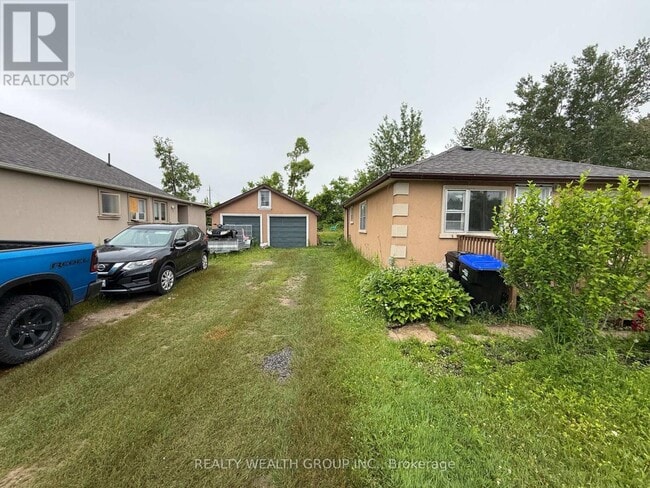 Photo du bâtiment - 1190 Maple Rd
