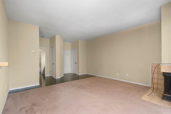 Building Photo - 8205 Sands Point Dr