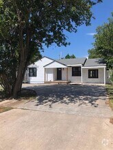 Building Photo - 2326 Amarillo St