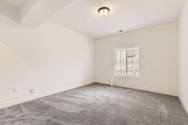 Building Photo - Beautiful two-story home with a walk-out finished basement is for the perfect family home