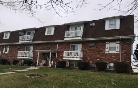 Building Photo - 1299 Old Eagle Dr