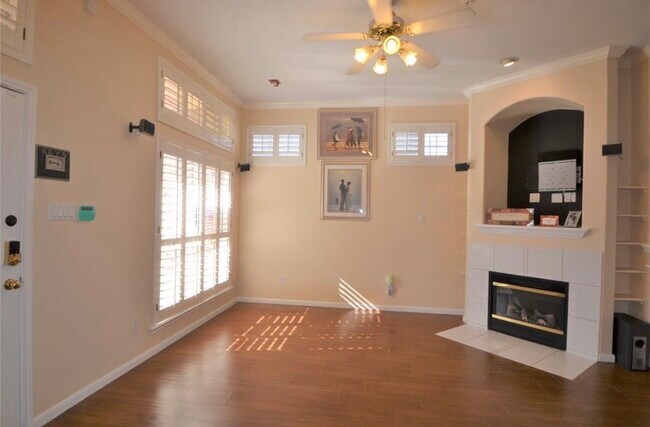 Foto del edificio - 2710 Grants Lake Blvd