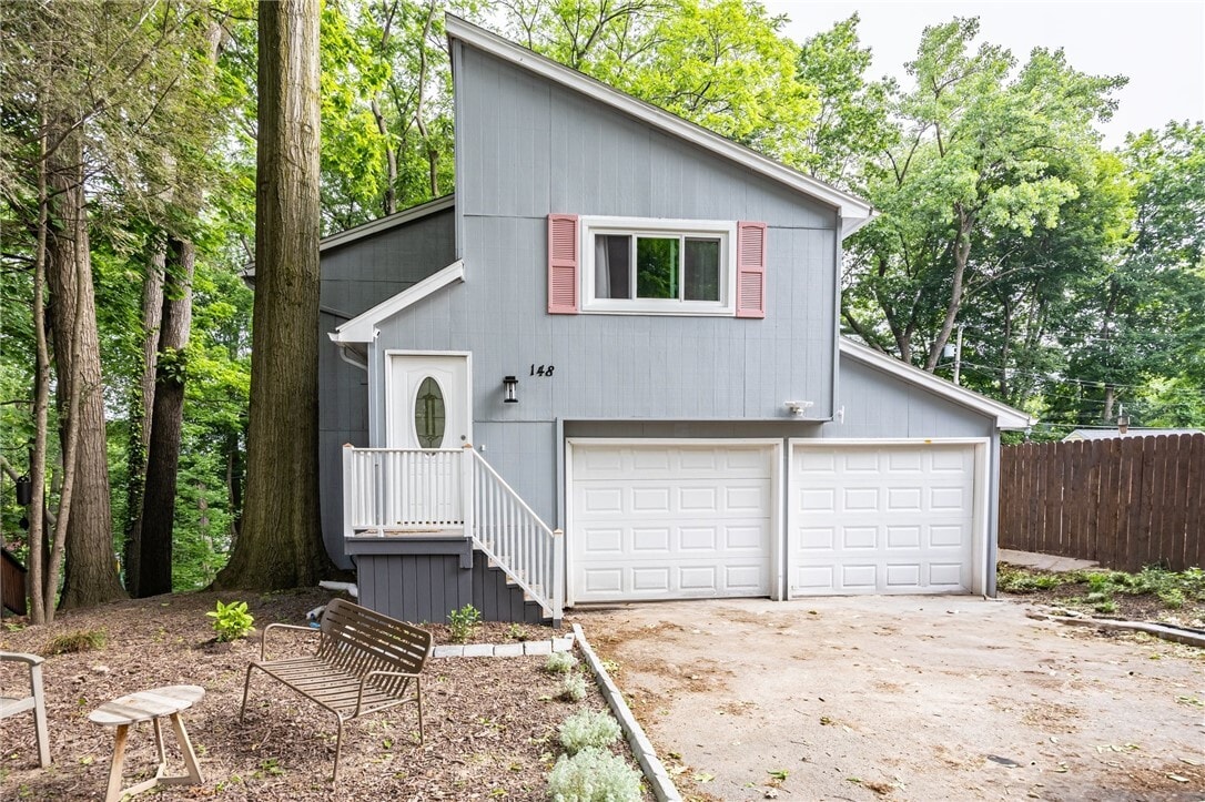Primary Photo - 148 Chestnut Hill Dr