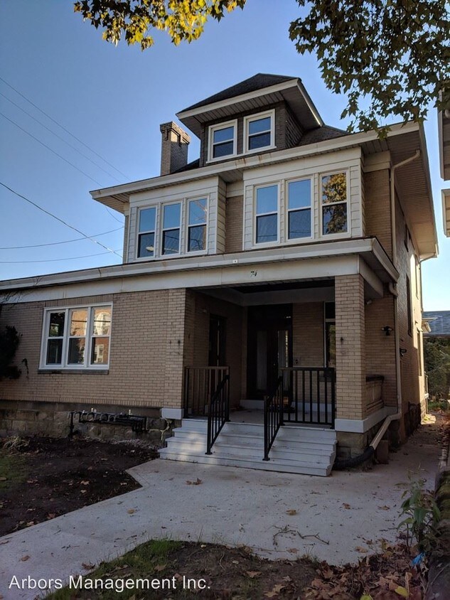 Primary Photo - 74 N Euclid Ave