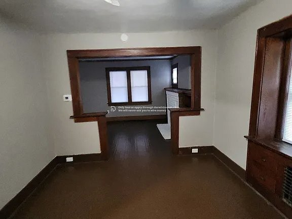 Building Photo - 659 East Ave