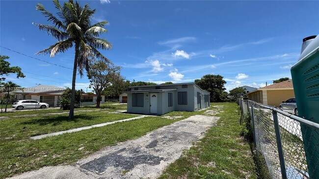 Foto del edificio - 2432 NW 20th St