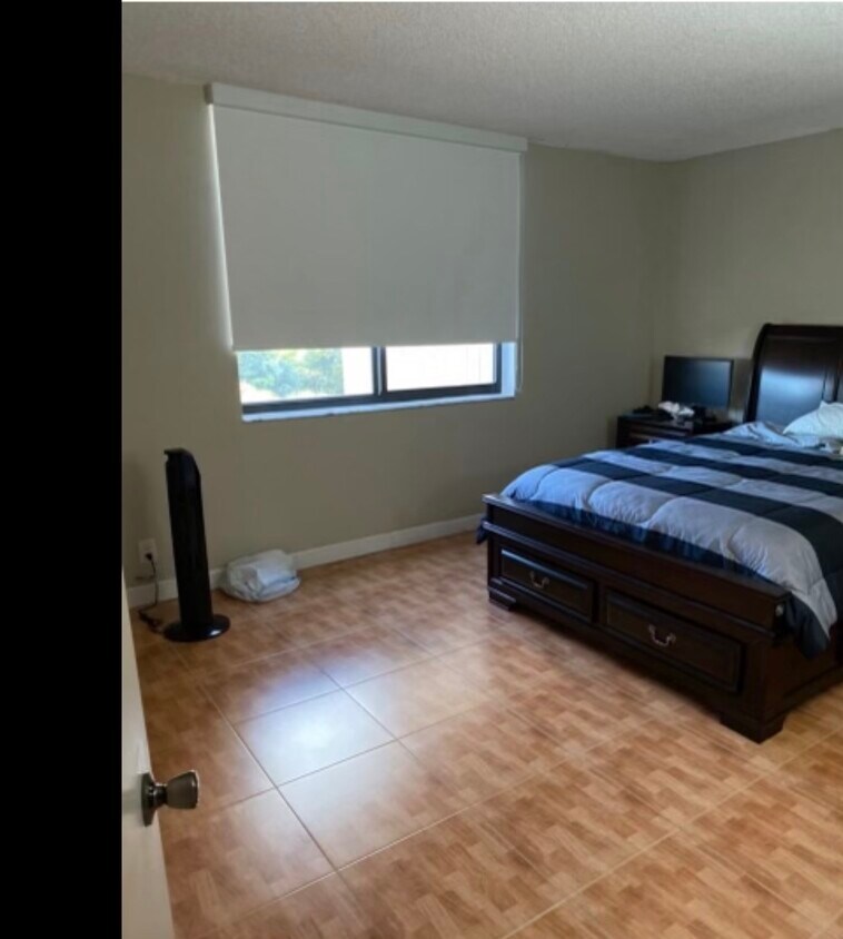 Foto del edificio - 901 Hillcrest Dr