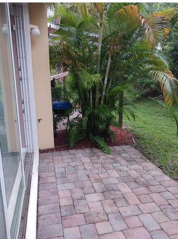 Foto del edificio - 795 Pipers Cay Dr