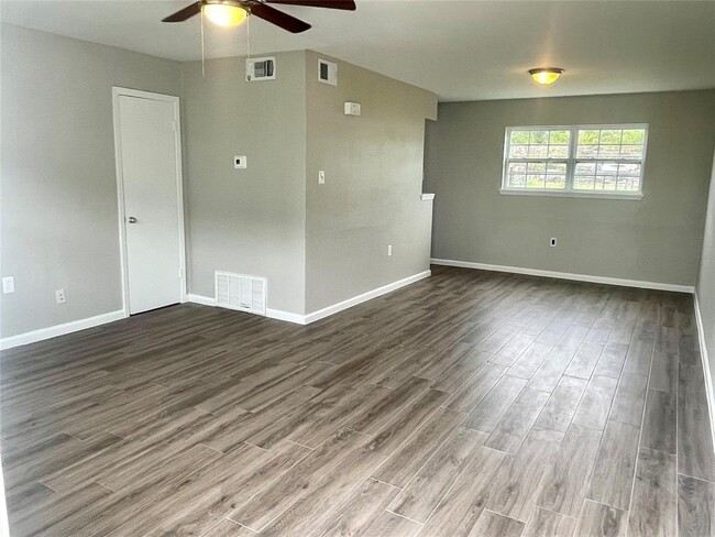 New wood-look tile flooring and fresh paint - 1914 Larrabee St