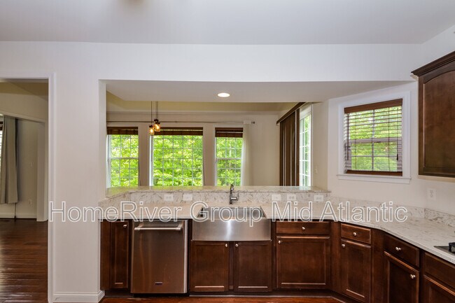 Building Photo - 6804 Osborne Hill Dr
