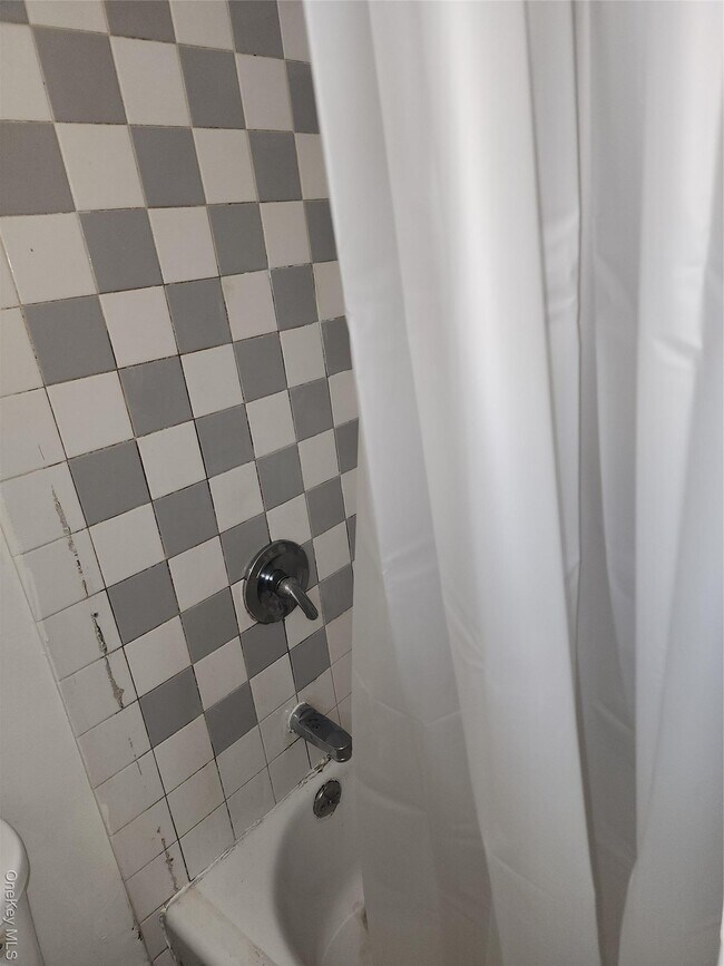 Foto del edificio - 206-03 Jamaica Ave