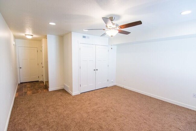 Building Photo - 771 E 500 S