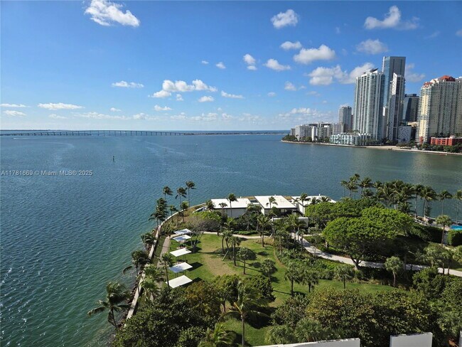 Foto del edificio - 800 Claughton Island Dr