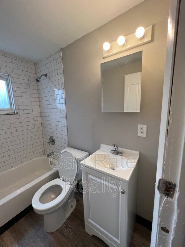 3622 Cushing Dr Unit Apt A, Columbus, OH 43227 Condo for Rent in