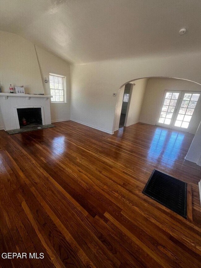 Foto del edificio - 822 McKelligon Dr