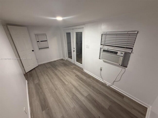 Foto del edificio - 35 NW 57th St